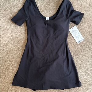 Lululemon align short sleeve dress black NWT size 4